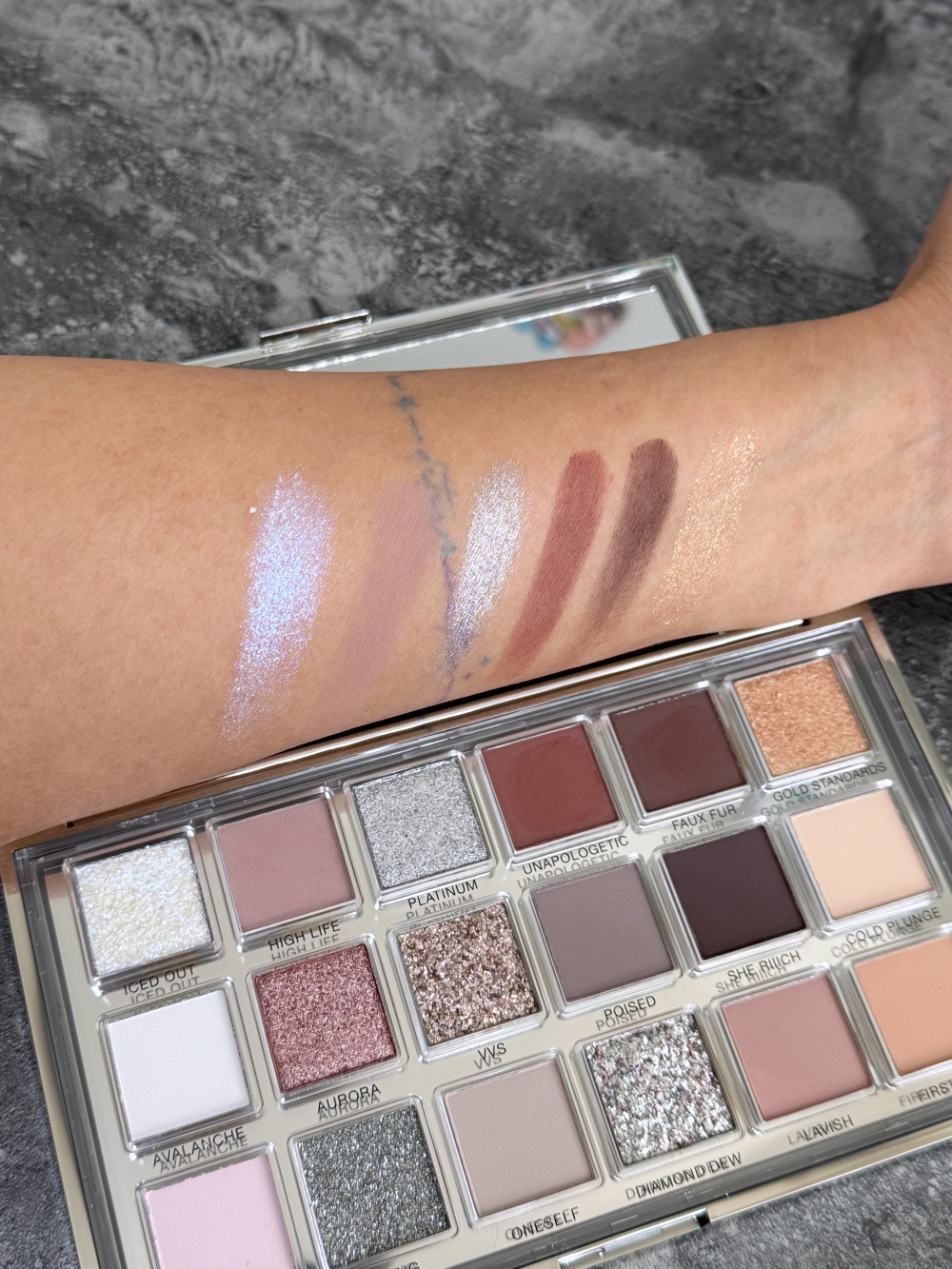 Huda Beauty Icy Nude Palette