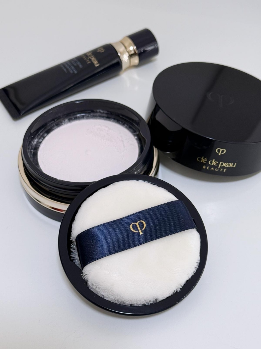 Clé de Peau Beauté鑽光透亮蜜粉
