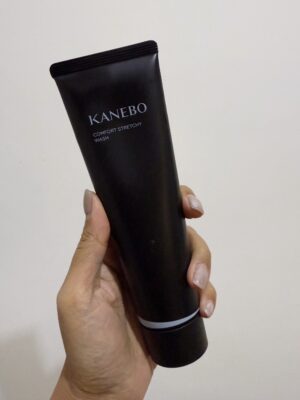 Kanebo盈潤絲滑潔面霜