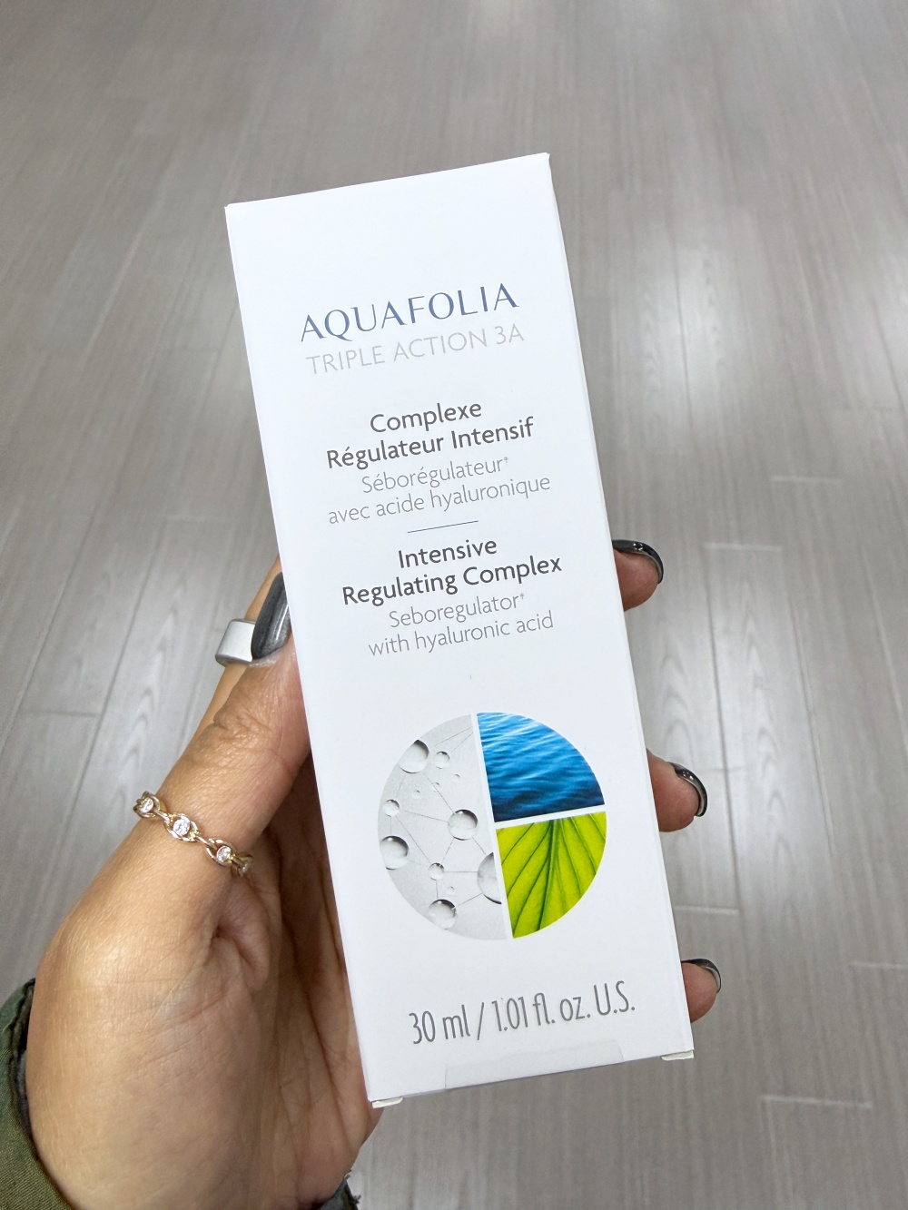 Aquafolia 水油平衡疏通毛孔精華 (Complex Gel)：大油田及暗瘡肌首選，智能控油同時保濕，減少黑頭粉刺形成。