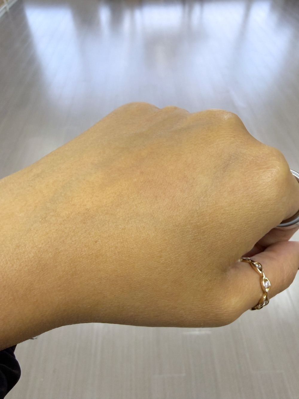 Hakme 推薦 Esterel 溫和保濕潔面奶：洗淨後皮膚柔軟白淨、充滿水份，真正做到深層保濕零油膩感。