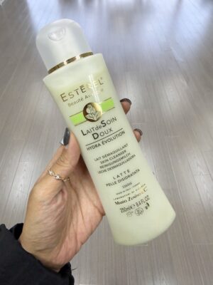 【懶人護膚】潔面奶＋面膜 2合1？Esterel 溫和保濕潔面奶實測：2分鐘急救保濕，洗完又滑又亮！(REVIEW)