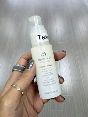 【美白面霜】搽油都仲係乾？Aquafolia 美白淡斑面霜：終極鎖水！又修復、又美白 (Review)